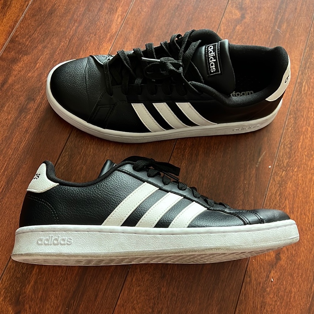 Adidas Grand Court Sneakers